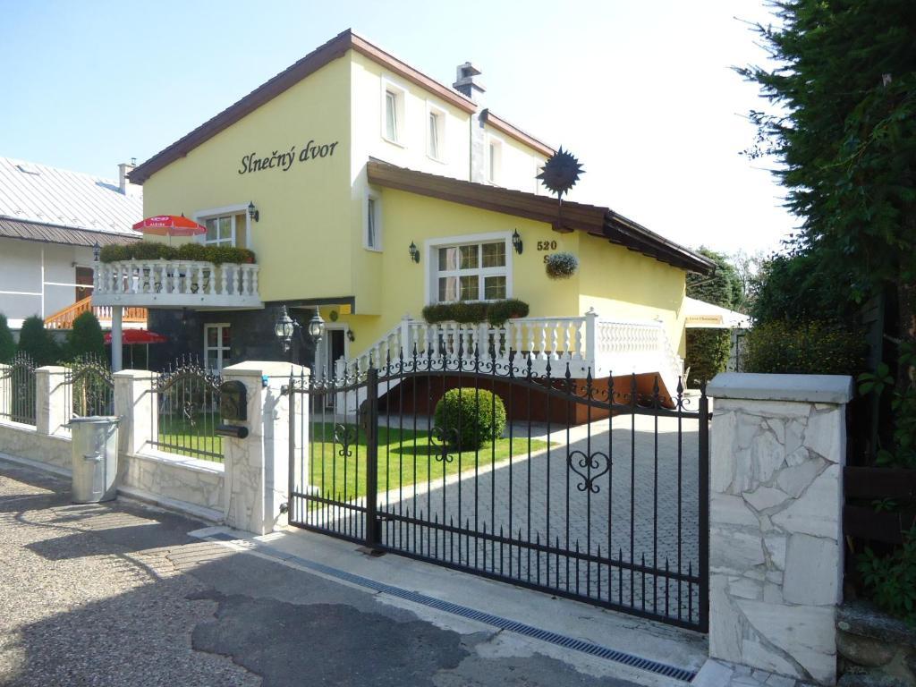 Apartamento Slnecny Dvor Vel'ka Lomnica Exterior foto